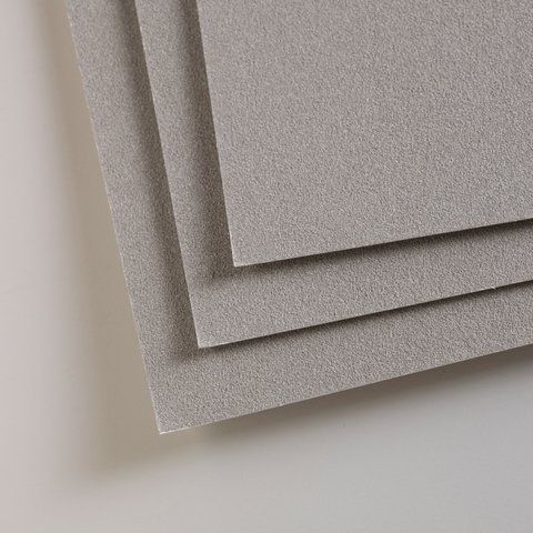 Аркуш Clairefontaine Pastelmat Dark Grey (Темно-сірий), 24х32 см &mdash; фото в Let's Make Dolls